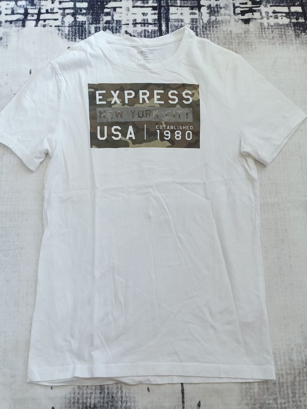 Express Men’s White Graphic Tee with Camouflage Print